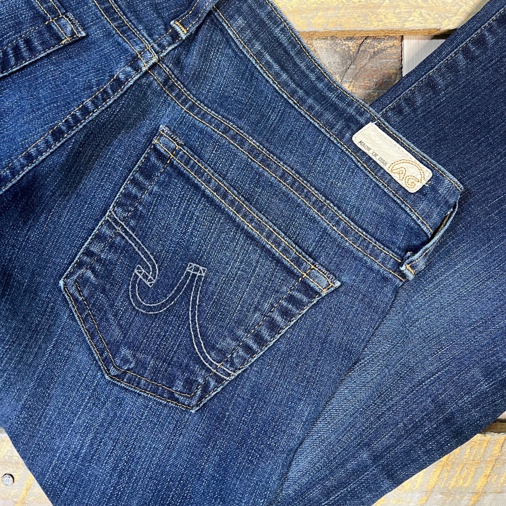EUC [AG] Low Rise <Belle Flare> Wide Leg Stretchy Dark Blue Jeans | 28R Small 6 - Picture 8 of 13